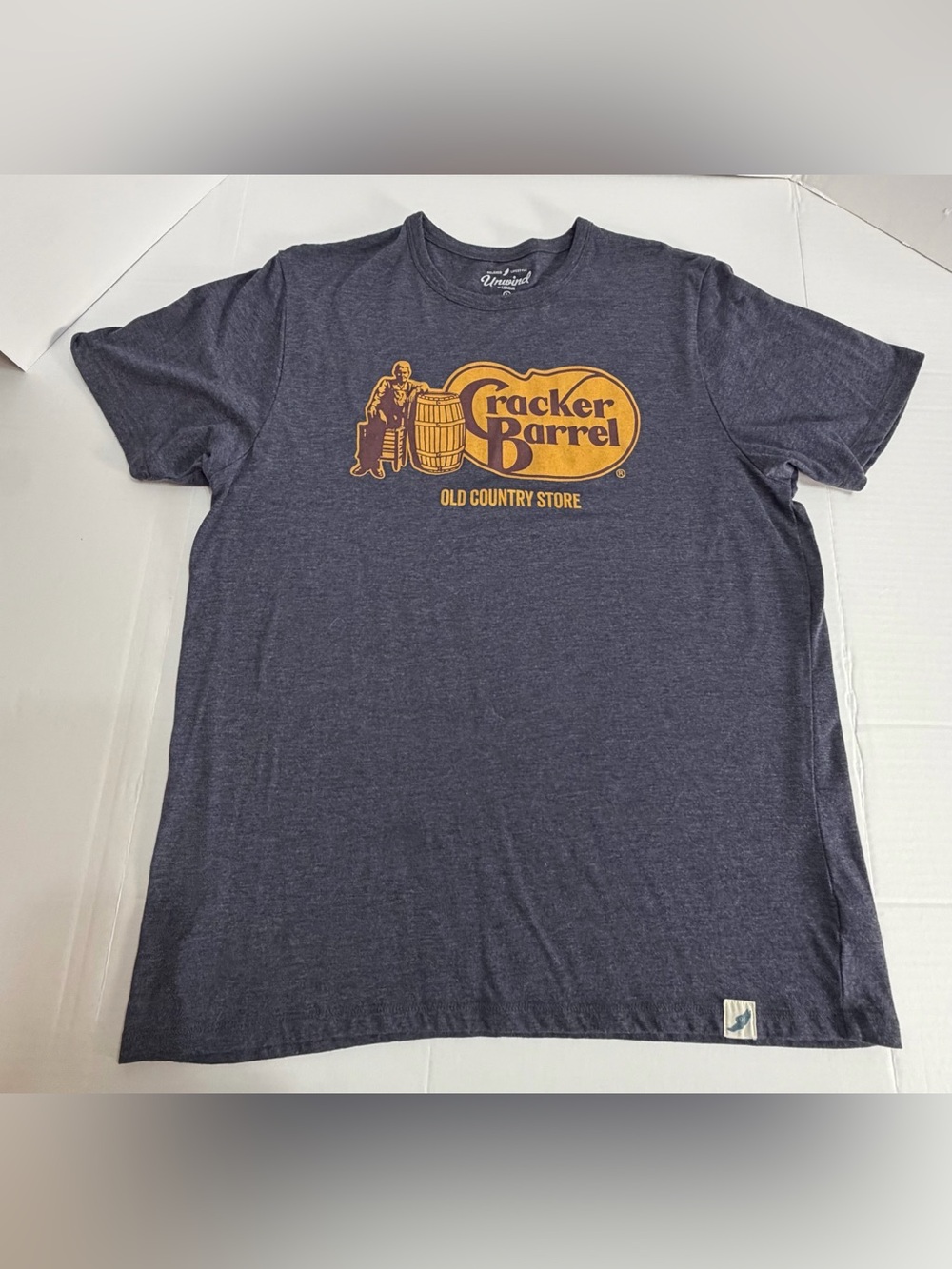Cracker Barrel Old Country Store Men’s L Navy/ Gray Graphic T-Shirt Unwind Leagu